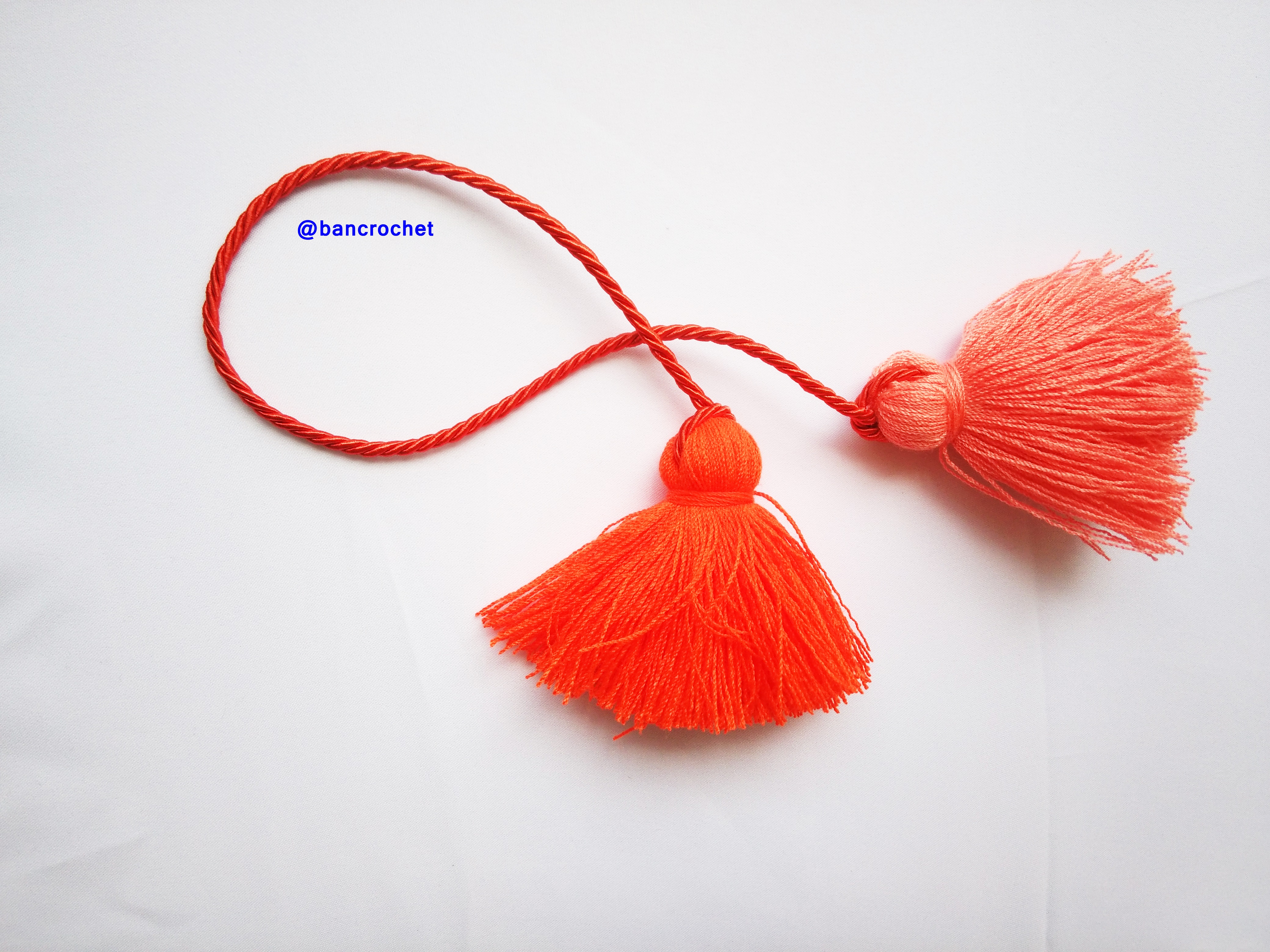 Bancrochet พู่ห้อยกระเป๋า/ที่ห้อยกระเป๋าแฮนด์เมด Tassels keychain hanging for bags หลากสี 4 นิ้ว