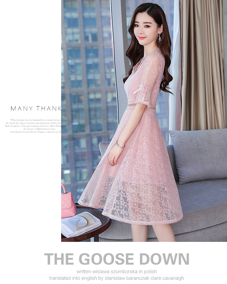 Dress4569 เดรสยาวลูกไม้แขนสามส่วนระบายผูกโบว์ คอและช่วงเอวแต่งลูกไม้ฉลุ ซิปหลัง มีซับในอย่างดี ทรงคอวีใส่แล้วดูผอมเพรียว งานดีทรงดีสวยหวานละมุน ใส่ทำงาน/ใส่ออกงานได้ มี 2 สี ฟ้า, ชมพู