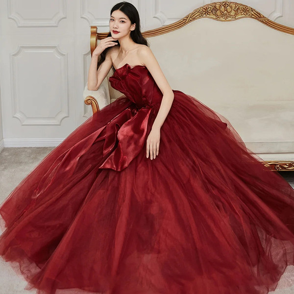ชุดราตรี ชุดราตรีสวยหรู แบบ ทันสมัย Evening dress