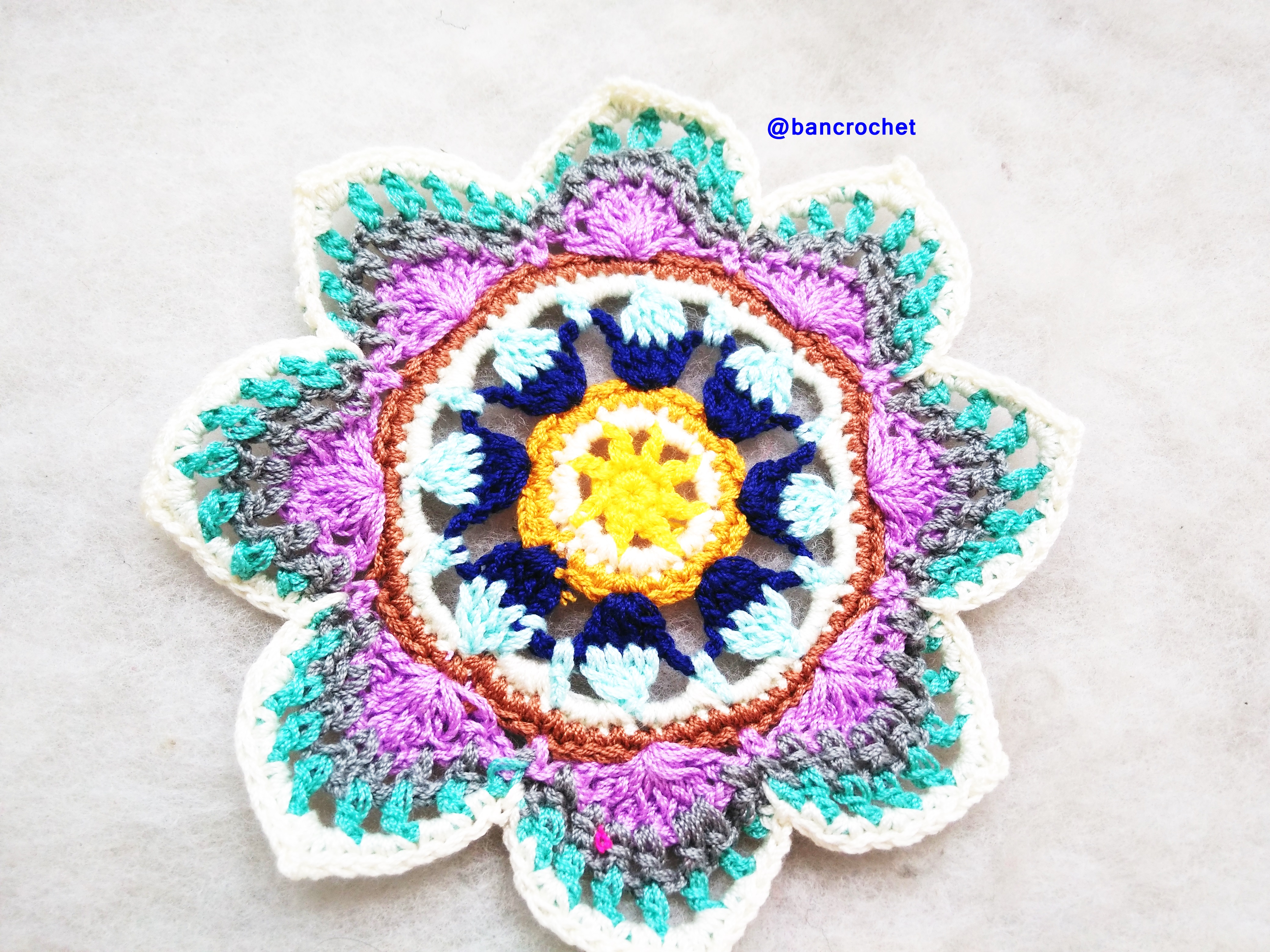 Bancrochet ที่รองแก้วถักโครเชต์ crochet coasters หลากสี 4 นิ้ว