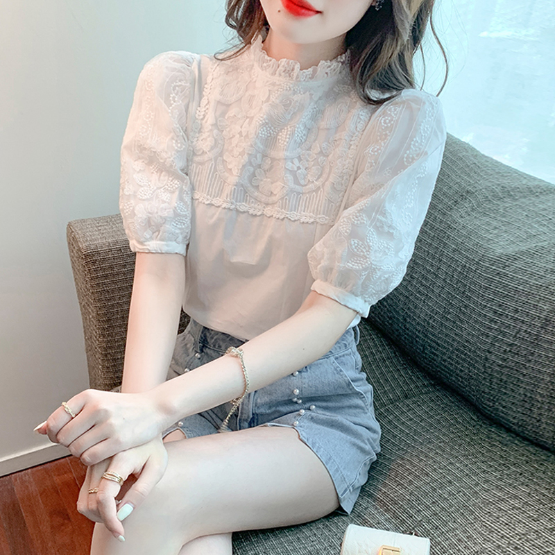 เสื้อลูกไม้ แขนสั้น