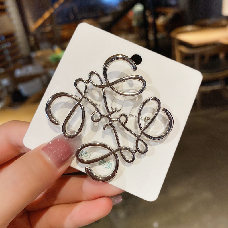เข็มกลัด เข็มกลัดสวยๆ เข็มกลัดติดเสื้อ Brooch