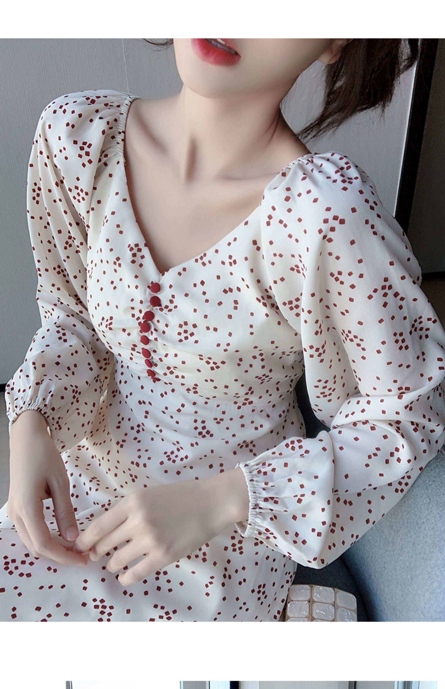 Dress4521 เดรสแขนยาวคอวีสีครีมลายจุด แต่งกระดุมกลางอก ซิปหลังใส่ง่าย มีซับในอย่างดี ผ้าโพลีเนื้อดีนุ่มใส่สบายมีน้ำหนักทิ้งตัว ผ้าดีงานดีใส่สวยเหมือนราคาหลักพัน ใส่เที่ยว/ใส่ทำงานได้