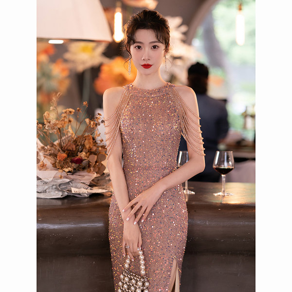 ชุดราตรี ชุดราตรีสวยหรู แบบ ทันสมัย Evening dress