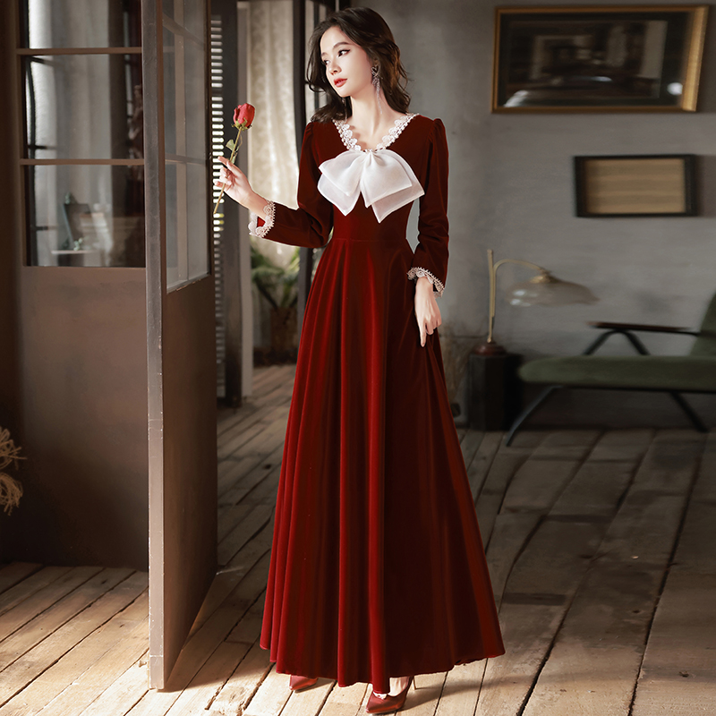 ชุดราตรี ชุดราตรีสวยหรู แบบ ทันสมัย Evening dress