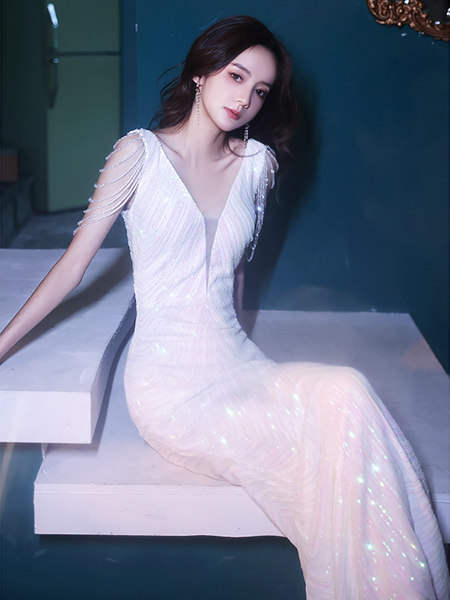 ชุดราตรี ชุดราตรีสวยหรู แบบ ทันสมัย Evening dress