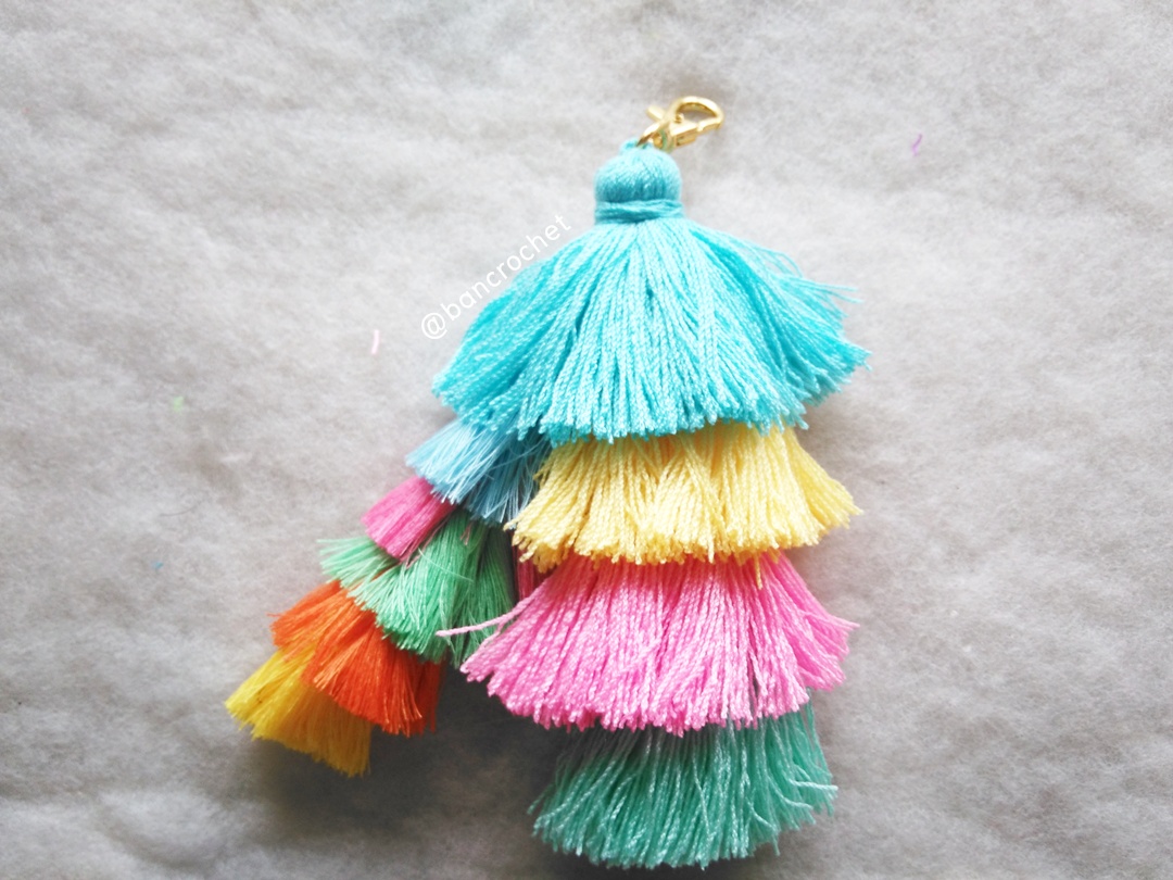 Bancrochet พวงกุญแจพู่ห้อยกระเป๋า tassels pompoms keychains หลากสี 5.5-6นิ้ว