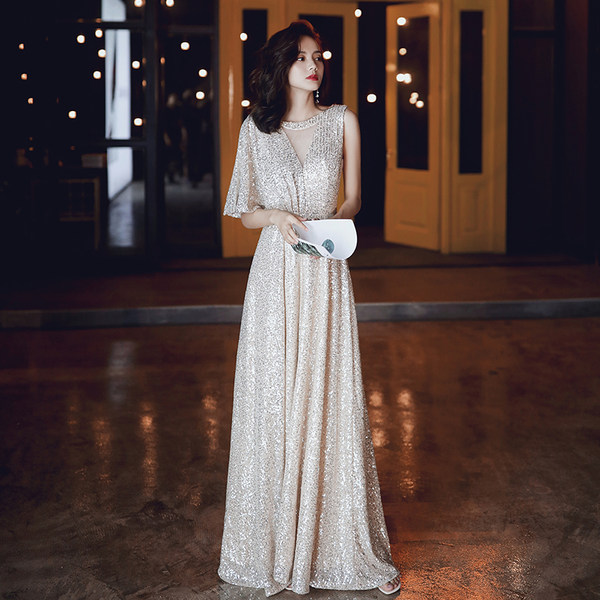 ชุดราตรี ชุดราตรีสวยหรู แบบ ทันสมัย Evening dress