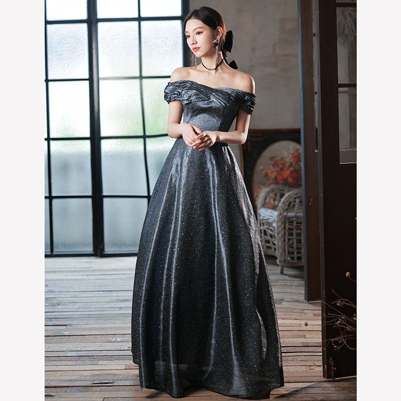ชุดราตรี ชุดราตรีสวยหรู แบบ ทันสมัย Evening dress