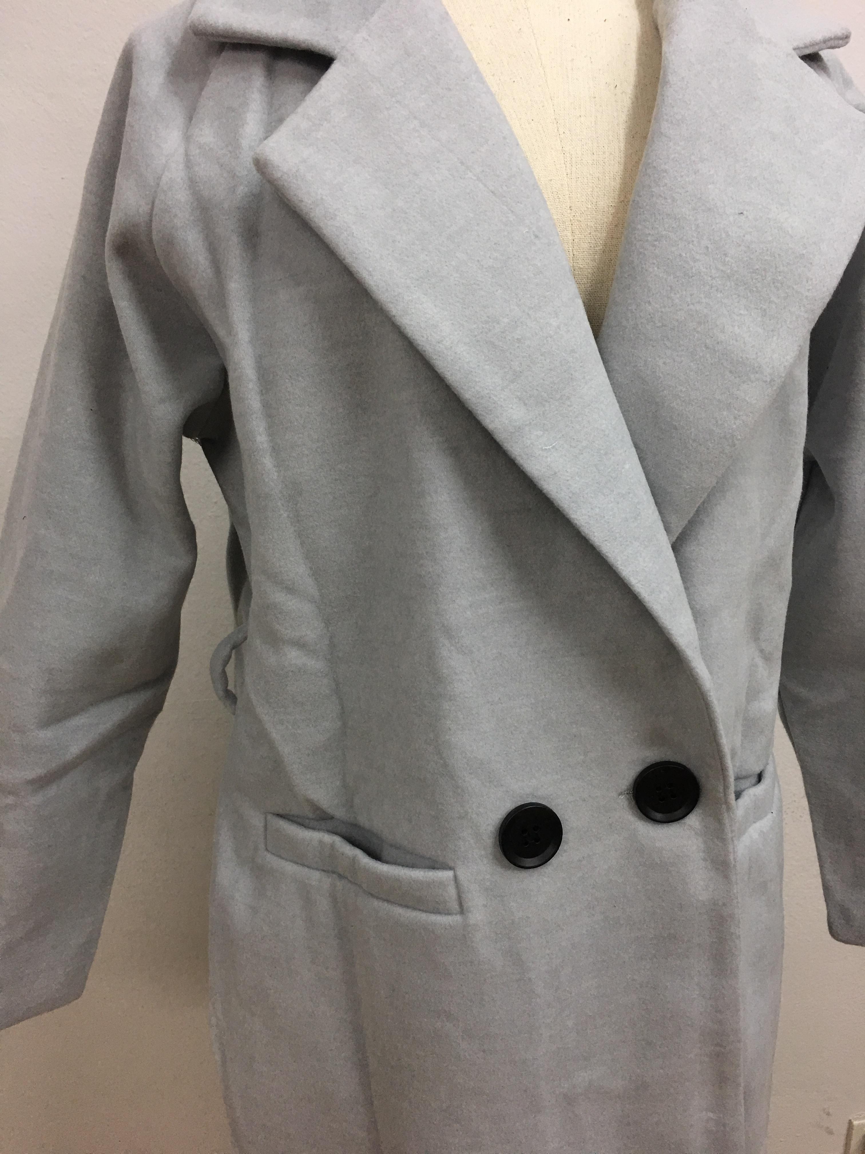 OverCoat เสื้อโค้ทกันหนาว ทรงยาวสีเทา งานดี ผ้าวูลผสมเนื้อหนา เป็นทรง บุซับในกันลม พร้อมส่ง same pic