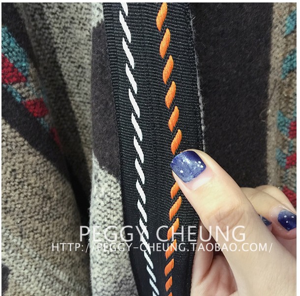 เสื้อคลุมกันหนาว ตัวยาว ผ้าทอเนื้อแน่นนุ่ม งานดีผ้าดีตามแบบเลยจ้า ใครชอบแนวนี้ต้องรีบจัดเลยจ้า