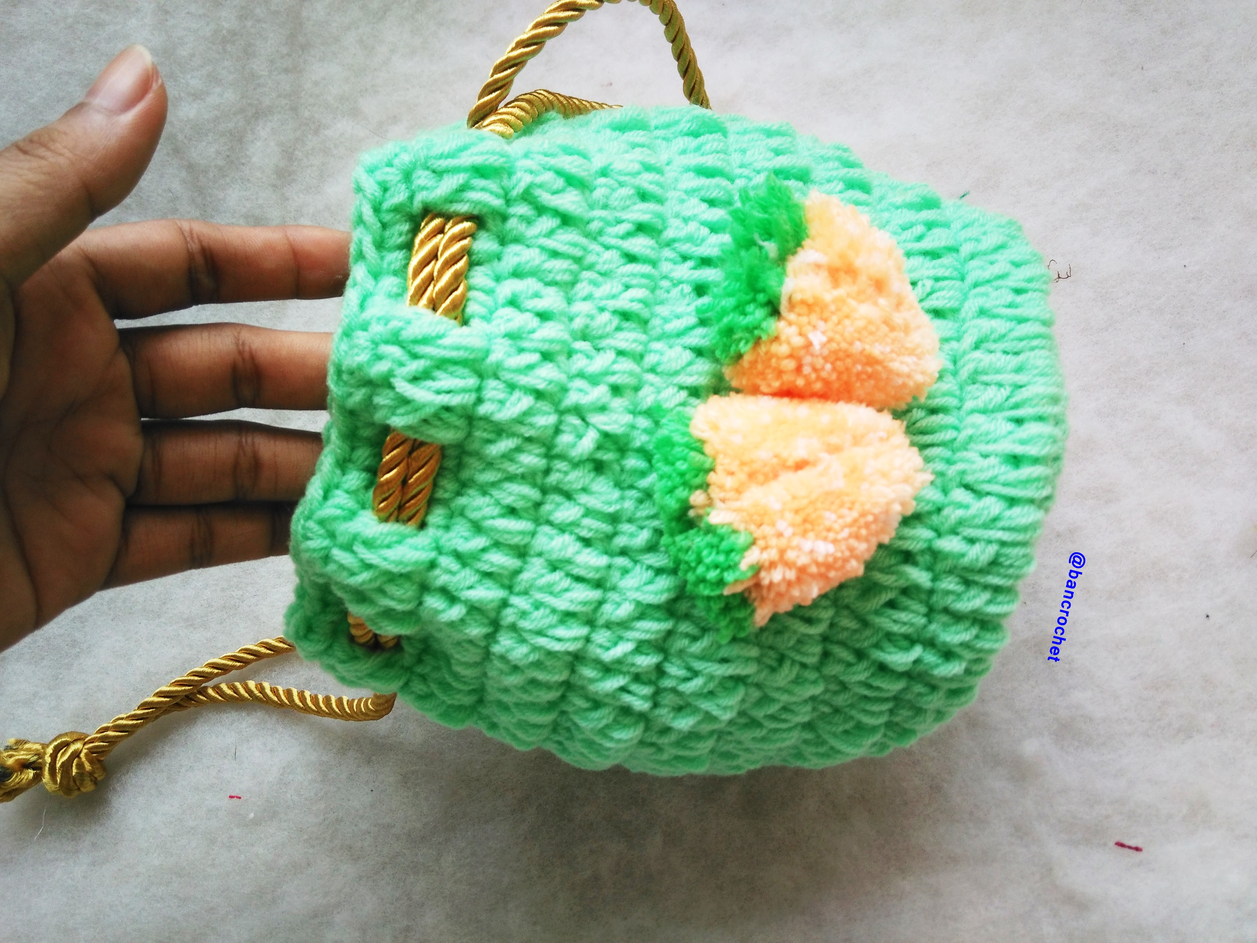 Bancrochet กระเป่าหูรูดถักโครเชต์ crochet bucket bags เขียว 5.5x4 นิ้ว