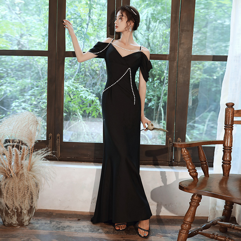 ชุดราตรี ชุดราตรีสวยหรู แบบ ทันสมัย Evening dress