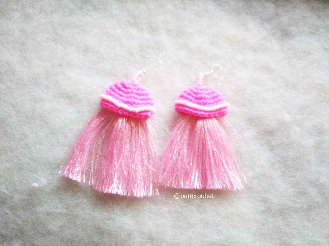 ต่างหูถักโครเชต์ crochet earrings สีชมพู 4 นิ้ว