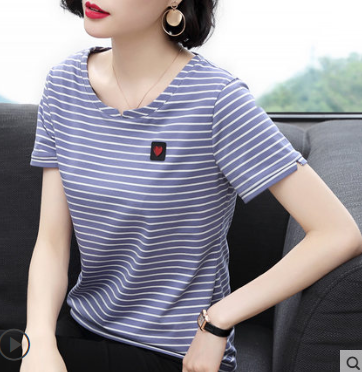 เสื้อยืดคอตตอนเรียบหรู