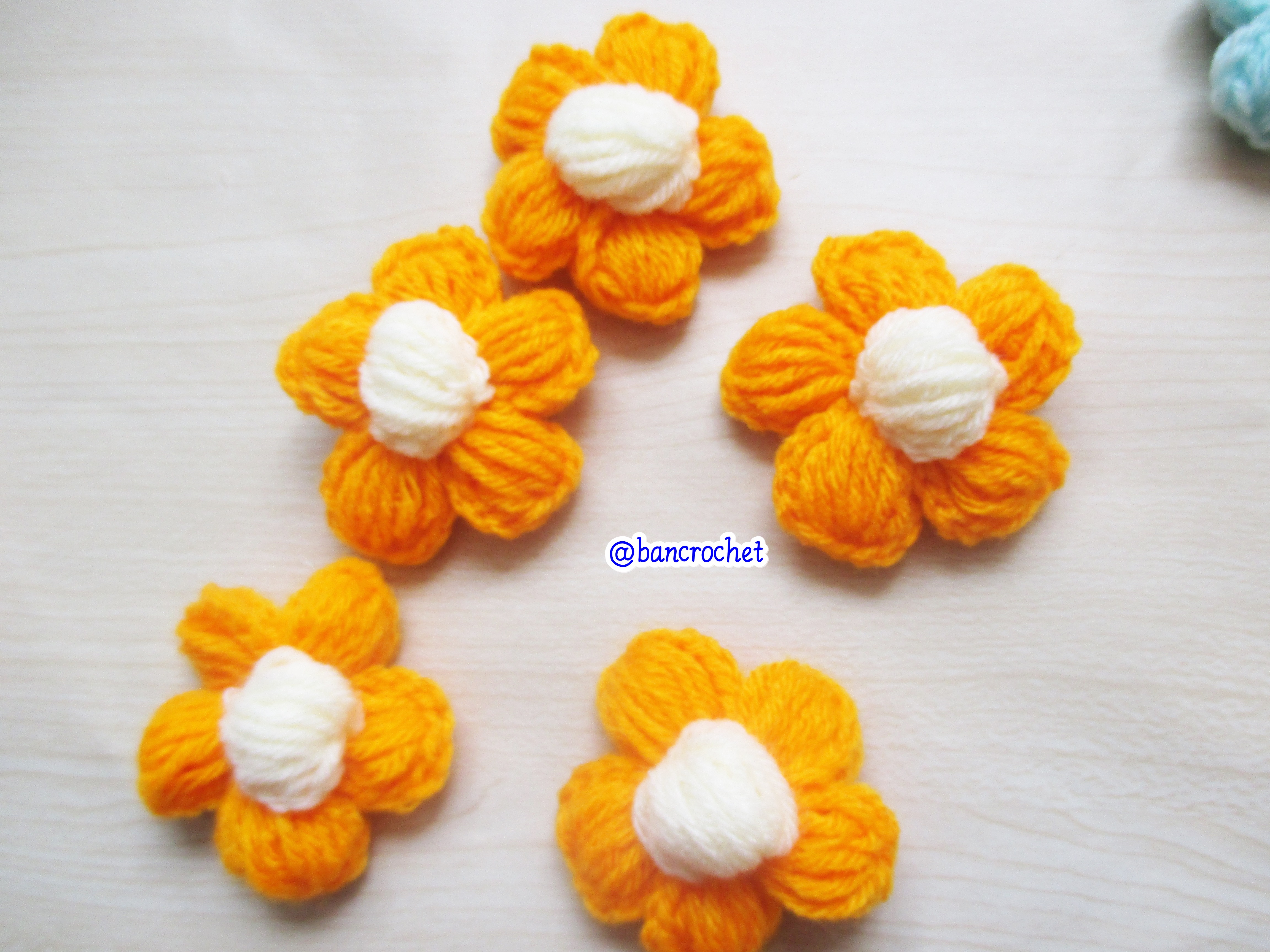 Bancrochet ดอกไม้ถักโครเชต์ฟูๆ crochet Flowers เหลืองเชอร์เบท 5 cm