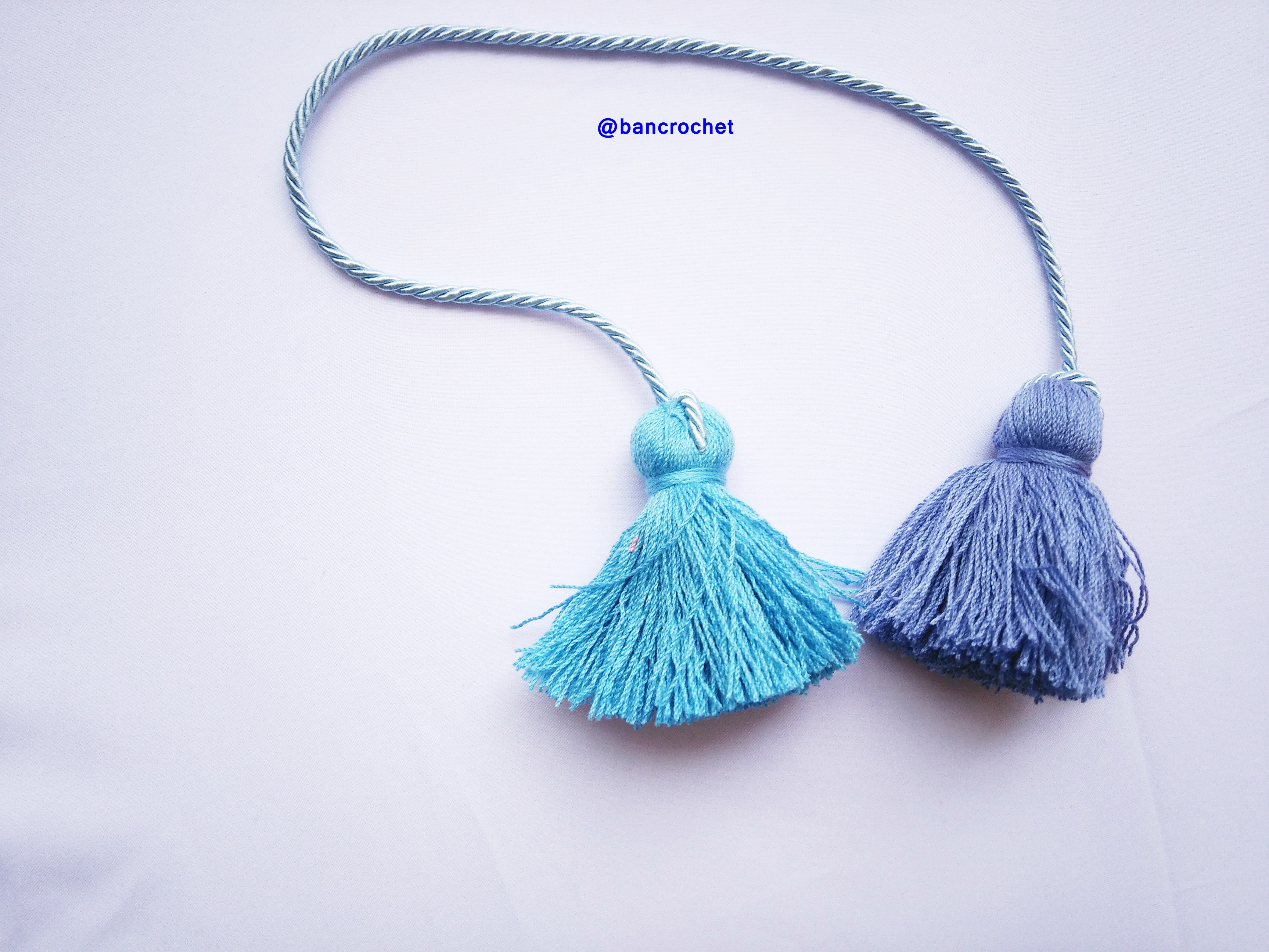 Bancrochet พู่ห้อยกระเป๋า/ที่ห้อยกระเป๋าแฮนด์เมด Tassels keychain hanging for bags หลากสี 4 นิ้ว