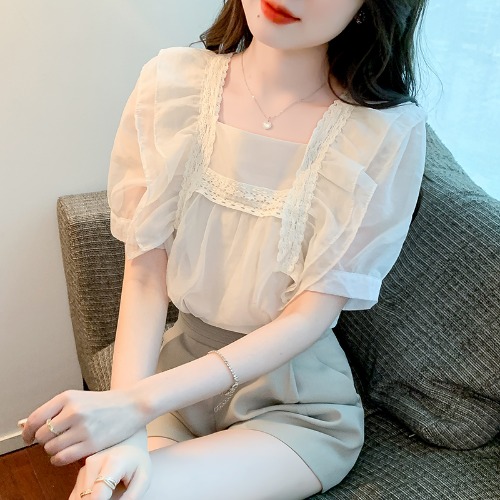 เสื้อลูกไม้ แขนสั้น