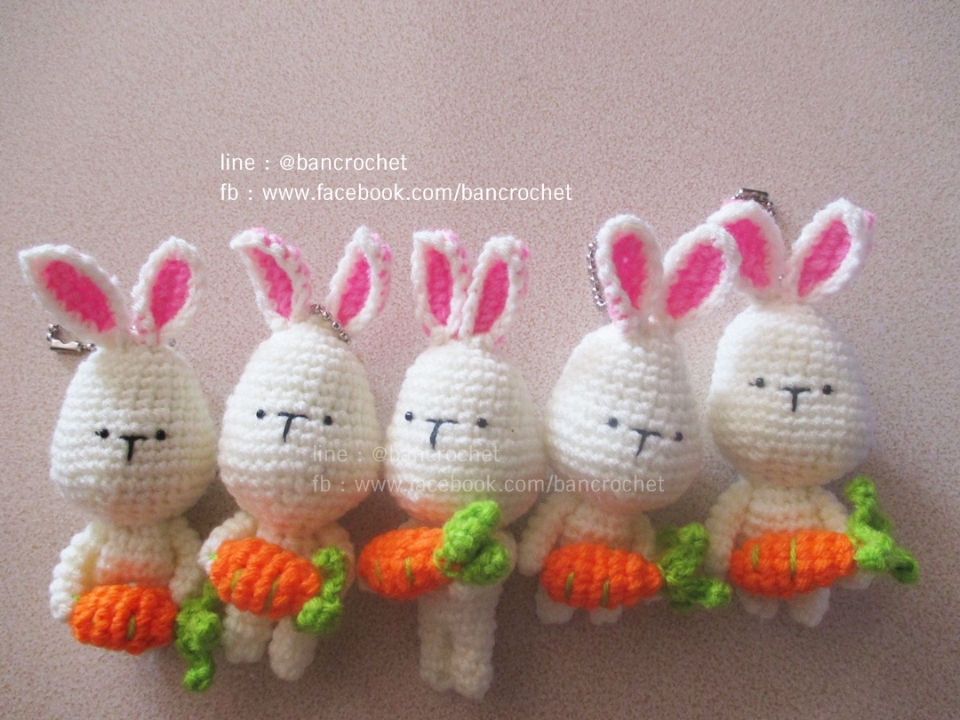 พวงกุญแจกระต่ายหลากสี