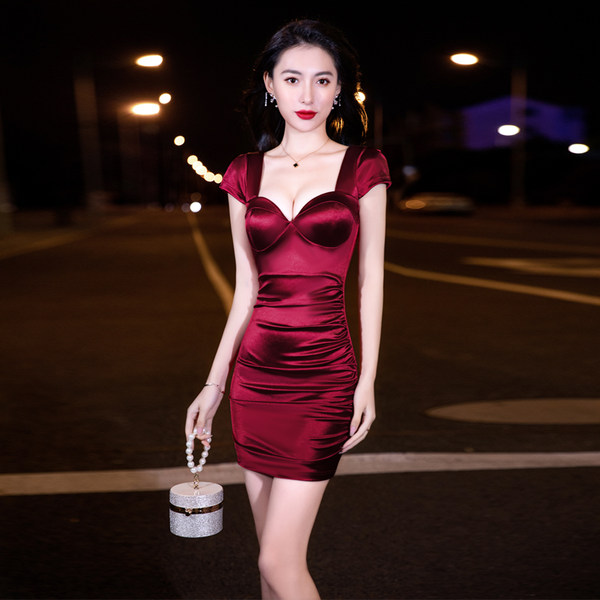 ชุดราตรี ชุดราตรีสวยหรู แบบ ทันสมัย Evening dress
