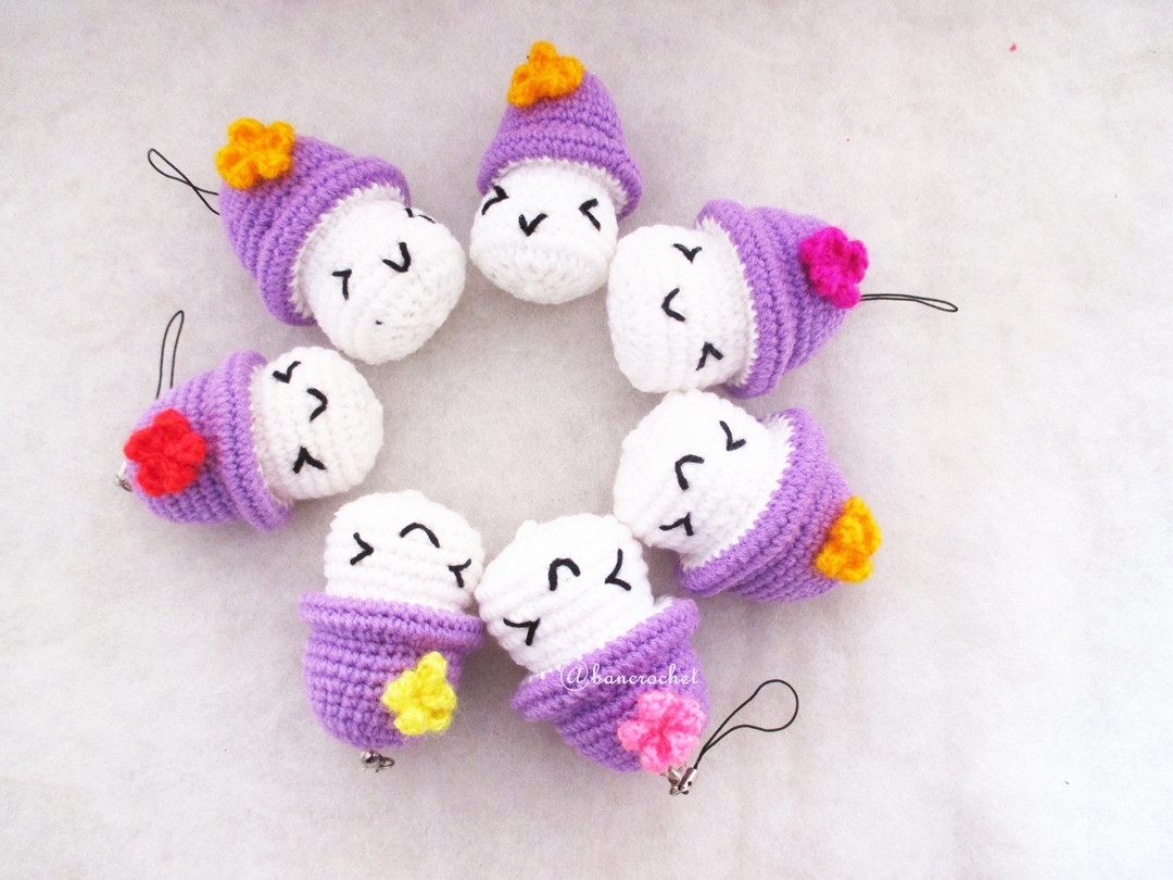 พวงกุญแจเห็ดถัก สีม่วง