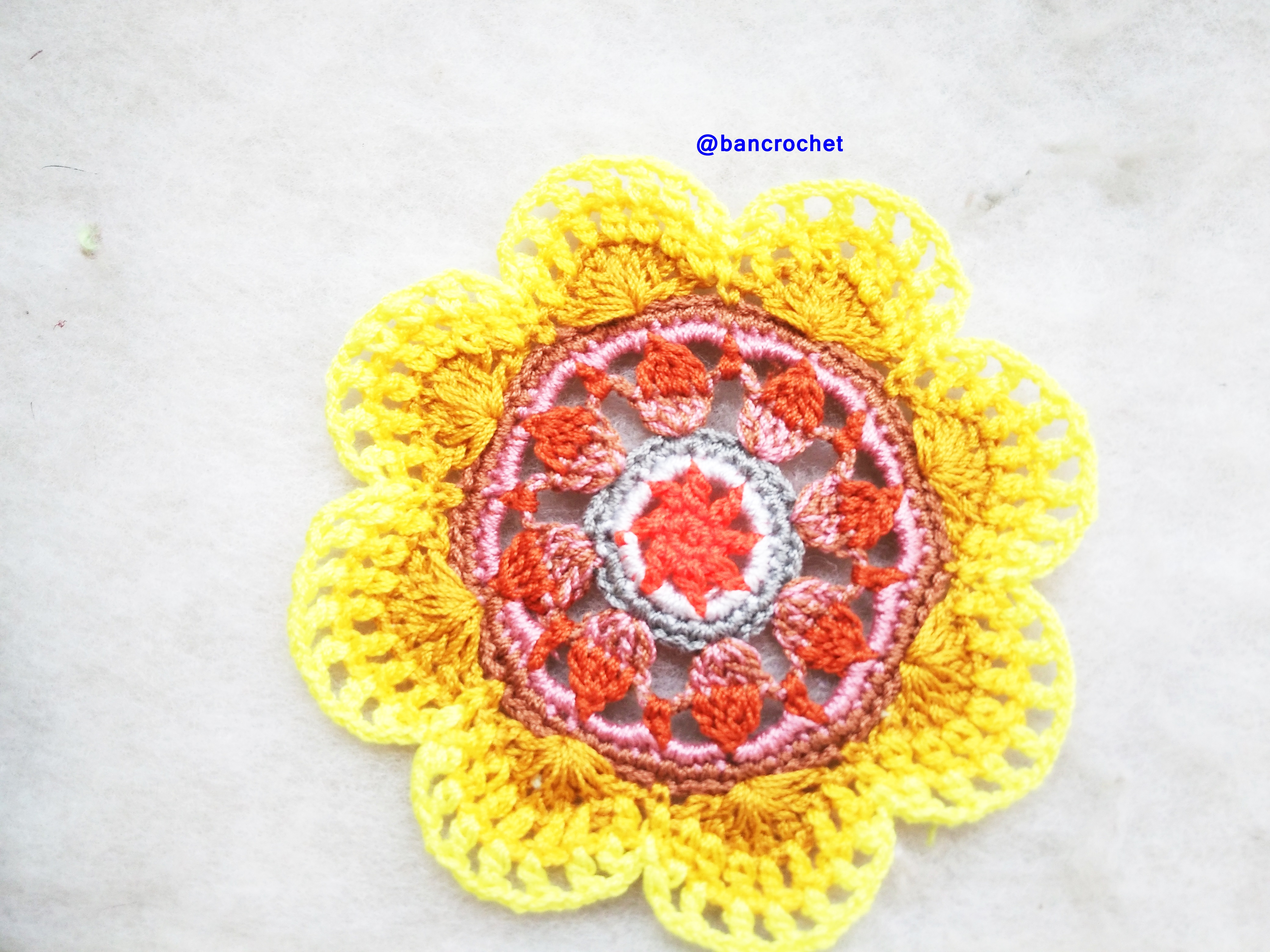 Bancrochet ที่รองแก้วถักโครเชต์ crochet coasters หลากสี 4 นิ้ว