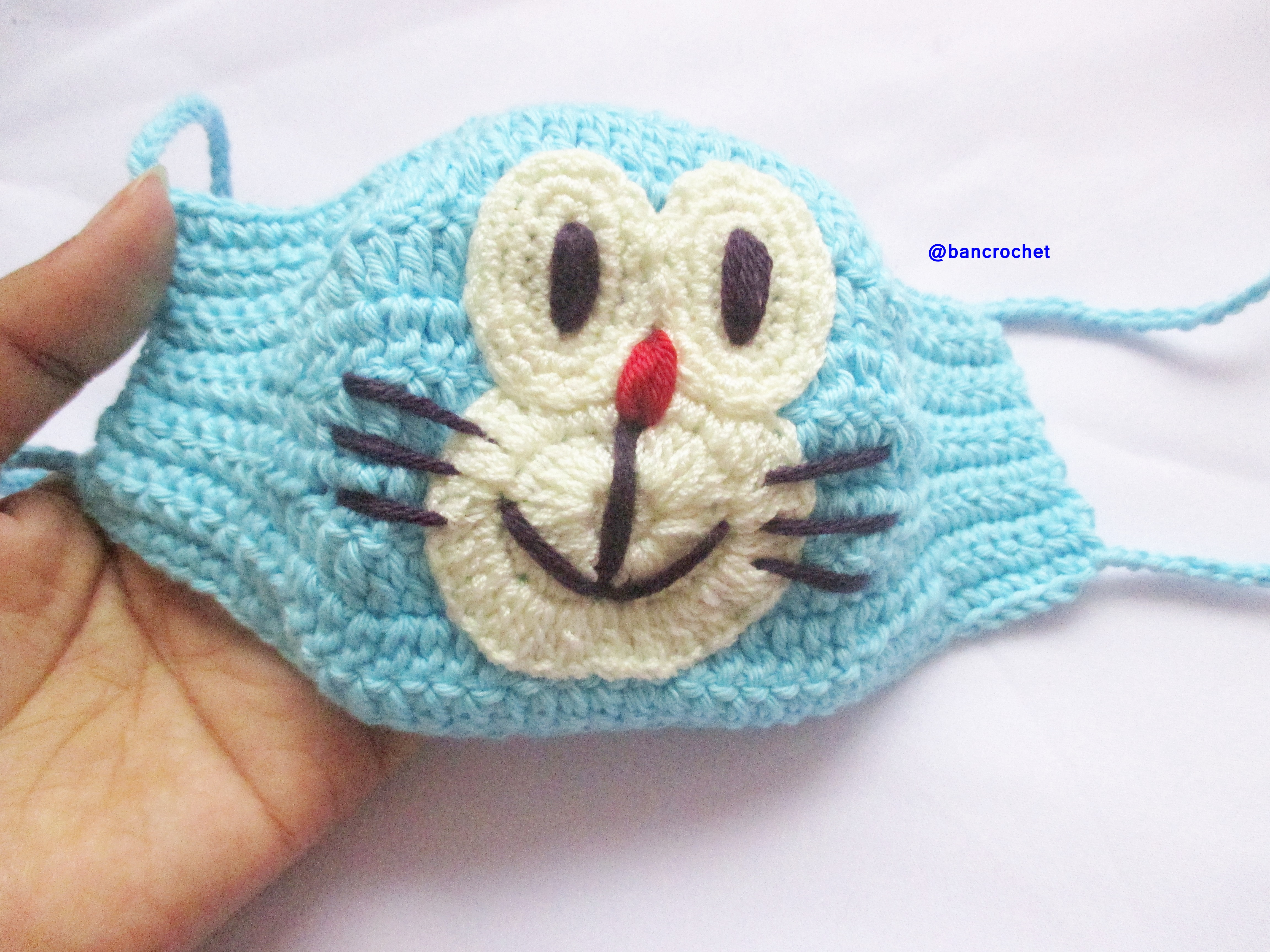 Bancrochet ผ้าปิดจมูกถักโครเชต์ ลายโดเรม่อน Crochet mask fashion หลากสี 4 นิ้ว