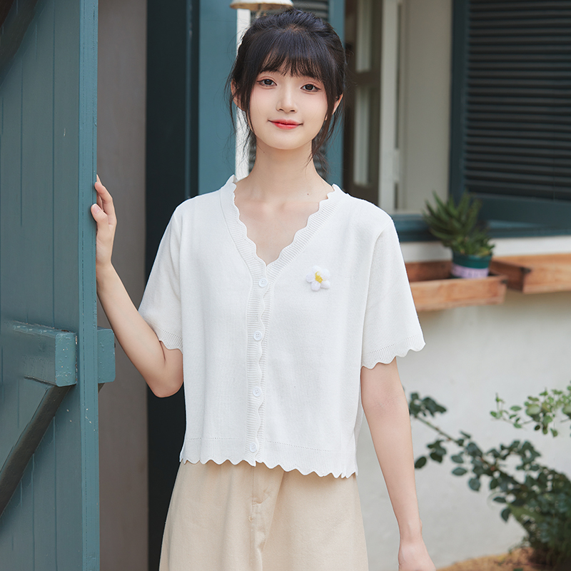 เสื้อผ้าวัยรุ่นเกาหลี เสื้อยืดวัยรุ่นผู้หญิง มีขนาด S M L XL