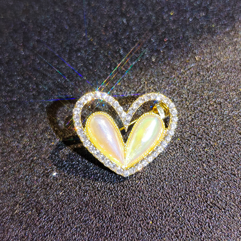 เข็มกลัด เข็มกลัดสวยๆ เข็มกลัดติดเสื้อ Brooch
