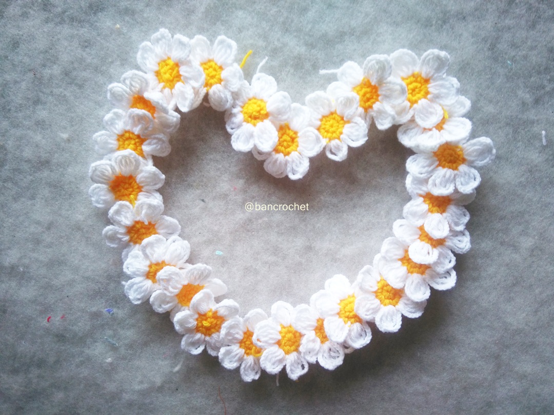 ดอกไม้ถักโครเชต์ crochet flowers สีขาว 2 นิ้ว