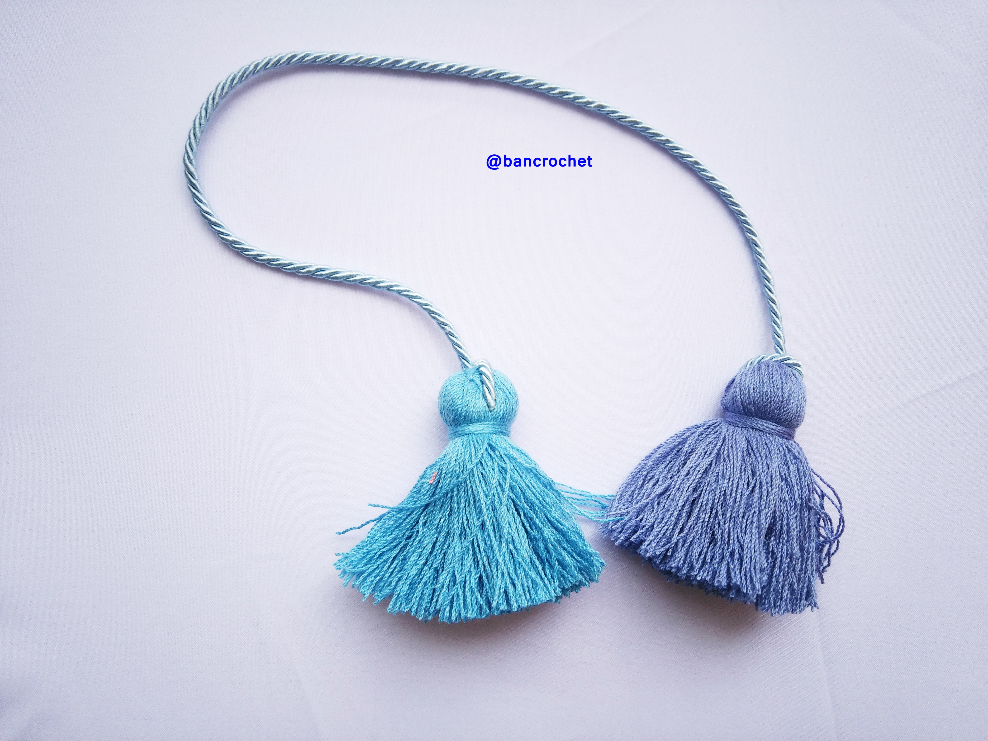 Bancrochet พู่ห้อยกระเป๋า/ที่ห้อยกระเป๋าแฮนด์เมด Tassels keychain hanging for bags หลากสี 4 นิ้ว