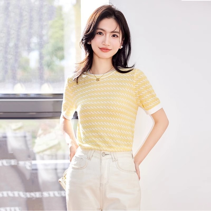 เสื้อเชิ้ตผู้หญิงใส่ทํางาน 390 บาทต่อชิ้น ฟรีค่าจัดส่ง