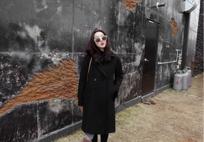 OverCoat เสื้อโค้ทกันหนาวตัวยาว สีดำ Classic เข้าได้กับทุกชุด งานดี ผ้าวูลเนื้อดี บุซับในกันลมอย่างดี พร้อมส่ง