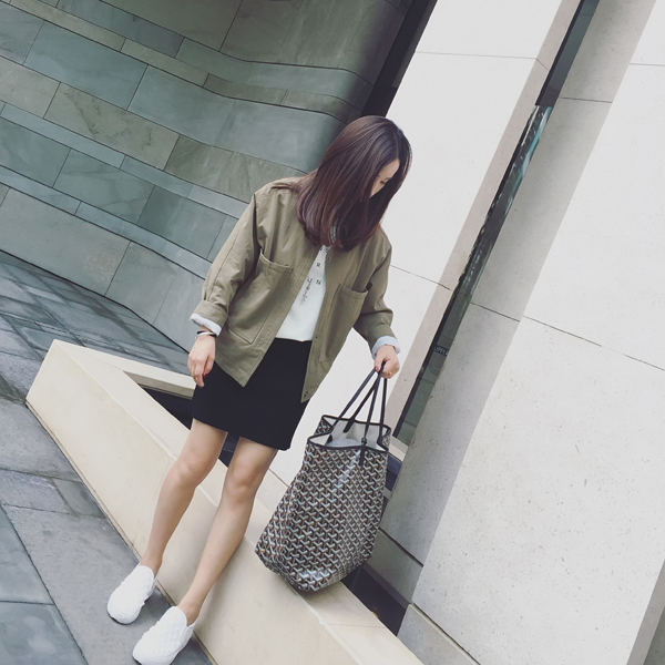 เสื้อคลุมสไตล์เกาหลี สีเขียวทหาร ทรงสวย ผ้าป่านบุซับในเนื้อนุ่ม ใส่คลุมกำลังดี เท่ๆ พร้อมส่งเลยจ้า สีเขียวทหาร