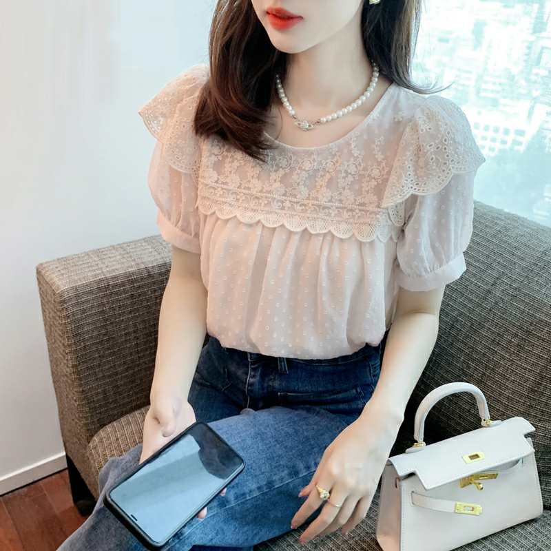 เสื้อลูกไม้ แขนสั้น