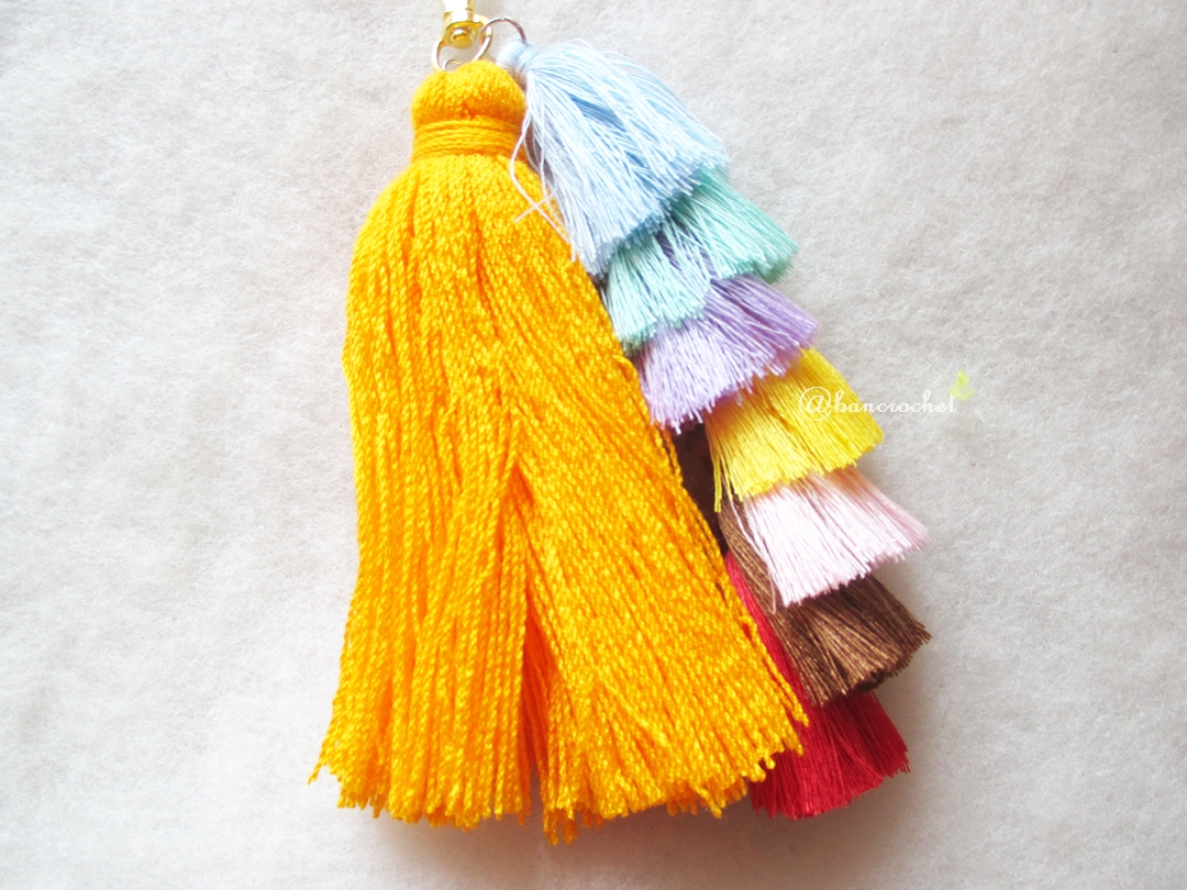พวงกุญแจพู่เล็กพู่ใหญ่ tassels keychain เหลืองส้ม
