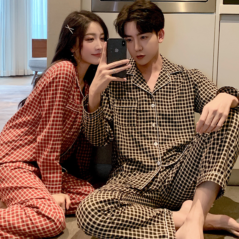 ชุดนอนผู้หญิง