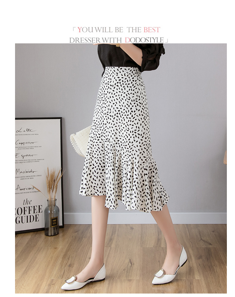 Skirt364 กระโปรงยาวลายกราฟฟิคชายระบาย เอวสม็อคยางยืดด้านหลัง ซิปข้าง มีซับใน ผ้าชีฟองเนื้อหนามีน้ำหนักทิ้งตัวผ้านุ่มใส่สบาย งานดีทรงดีลายสวย แมทช์กับเสื้อทรงไหนก็น่ารัก ใส่เที่ยว/ใส่ทำงานได้