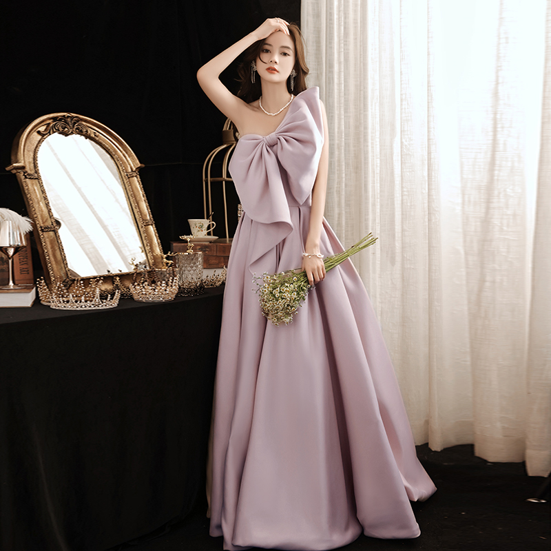 ชุดราตรี ชุดราตรีสวยหรู แบบ ทันสมัย Evening dress