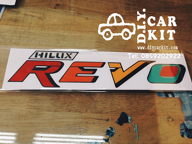 สติ๊กเกอร์สะท้อนแสง Hilux Revo
