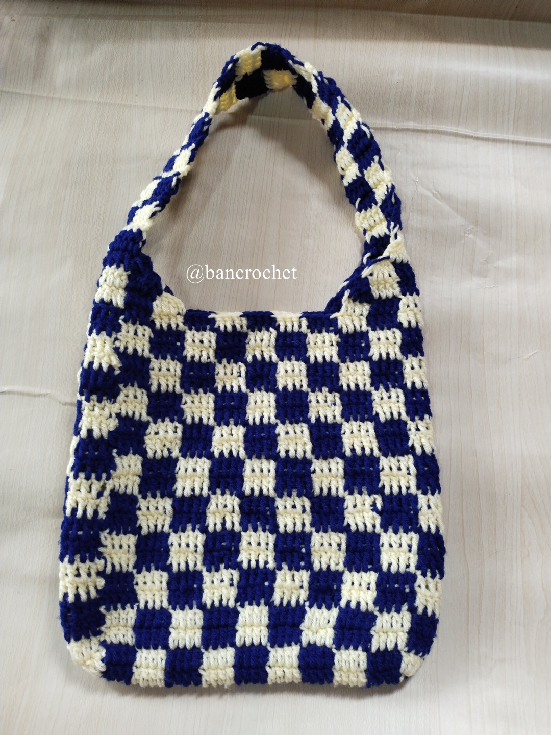 Bancrochet กระเป๋าถักลายตาราง Crochet Bag หลากสี 20*20 cm