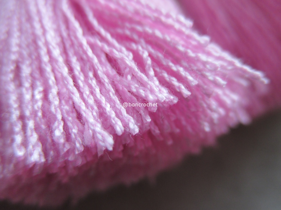 พู่แบบหนาฟู ขนาด 2 นิ้ว 4 ply tassel crochet acrylic yarn 4 ply ชมพู 2 นิ้ว