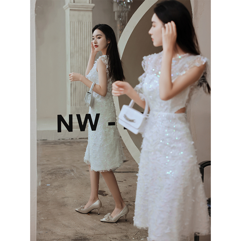ชุดราตรี ชุดราตรีสวยหรู แบบ ทันสมัย Evening dress