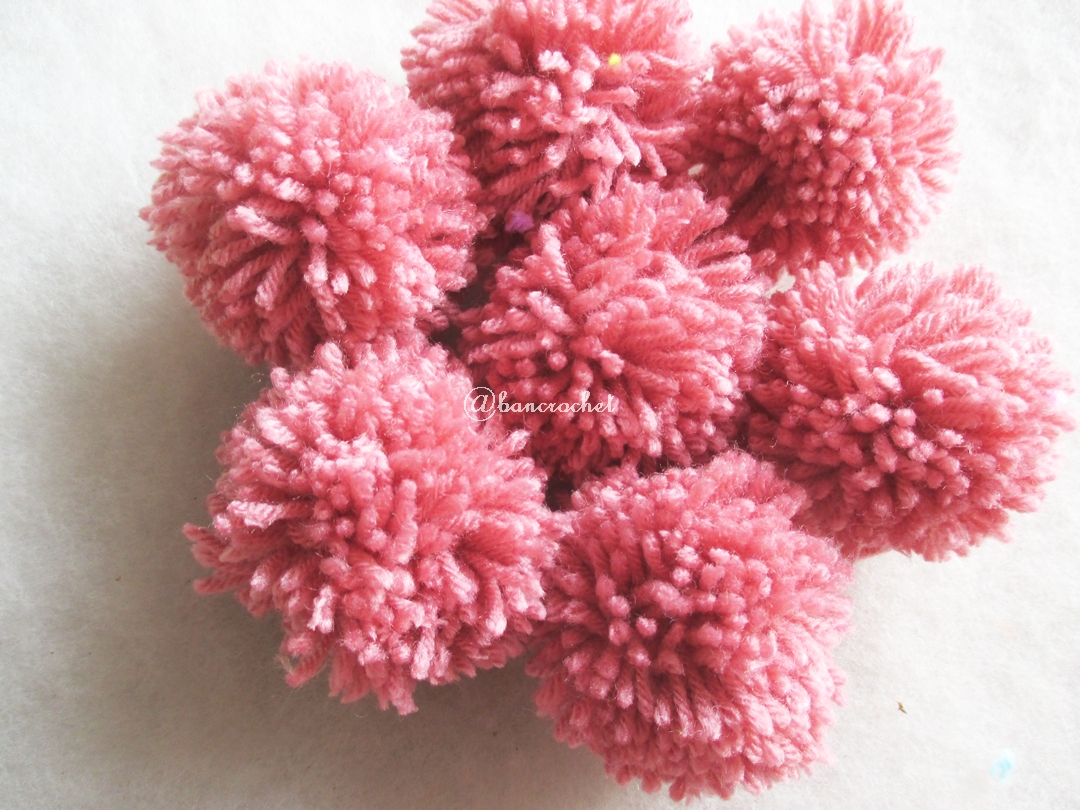 ปอมปอมไหมพรมสีชมพู ขนาด 2 นิ้ว pompoms crochet
