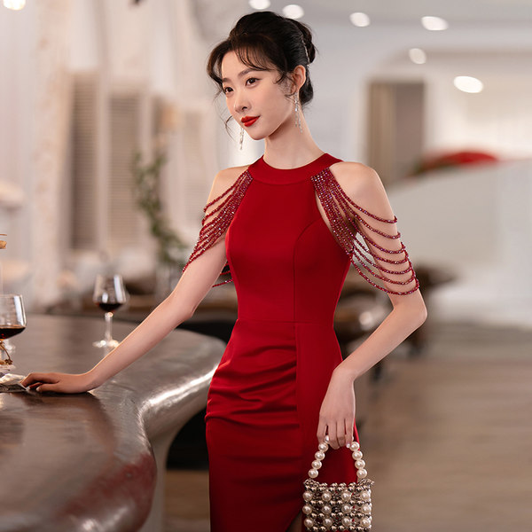 ชุดราตรี ชุดราตรีสวยหรู แบบ ทันสมัย Evening dress