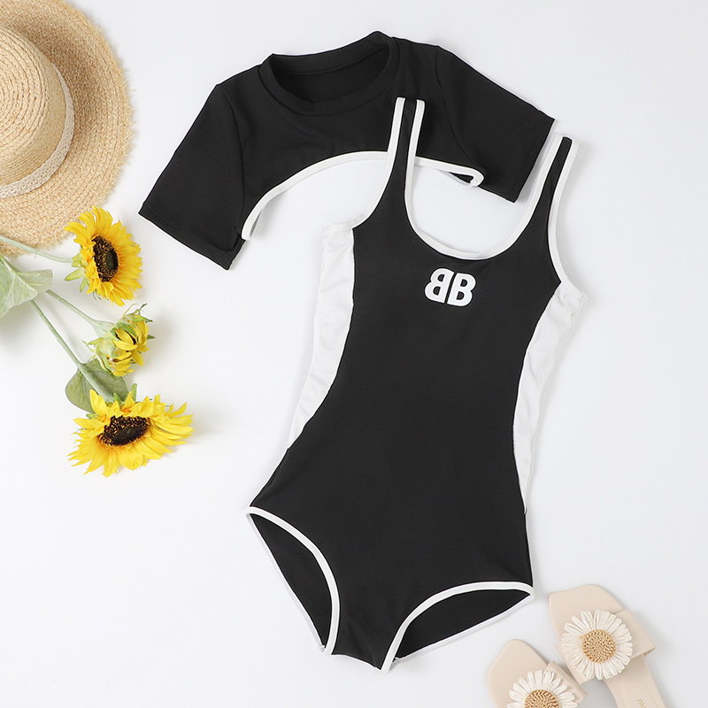 ชุดว่ายน้ำผู้หญิง ชุดว่ายน้ำน่ารัก Bikini ชุดไปทะเล