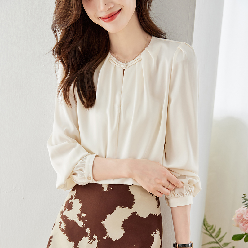 เสื้อเชิ้ตผู้หญิงแขนยาว เสื้อเชิ้ตผู้หญิงใส่ทํางาน 390 บาทต่อชิ้น ฟรีค่าจัดส่ง