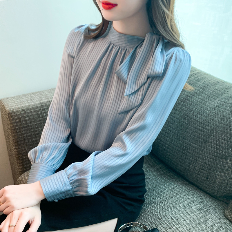 เสื้อเชิ้ตผู้หญิงแขนยาว เสื้อเชิ้ตผู้หญิงใส่ทํางาน 390 บาทต่อชิ้น ฟรีค่าจัดส่ง