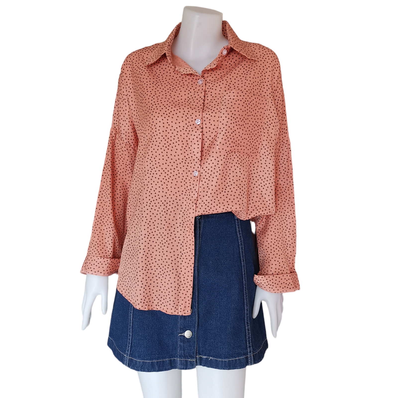 Blouse4084 เสื้อเชิ้ตแขนยาวลายจุด กระดุมผ่าหน้า กระเป๋าอก 1 ข้าง ผ้าคอตตอนโพลีเนื้อดีมีน้ำหนักทิ้งตัวใส่สบาย ใส่เที่ยว/ใส่ทำงานได้ มี 3 สี ส้ม, ฟ้า, ม่วง