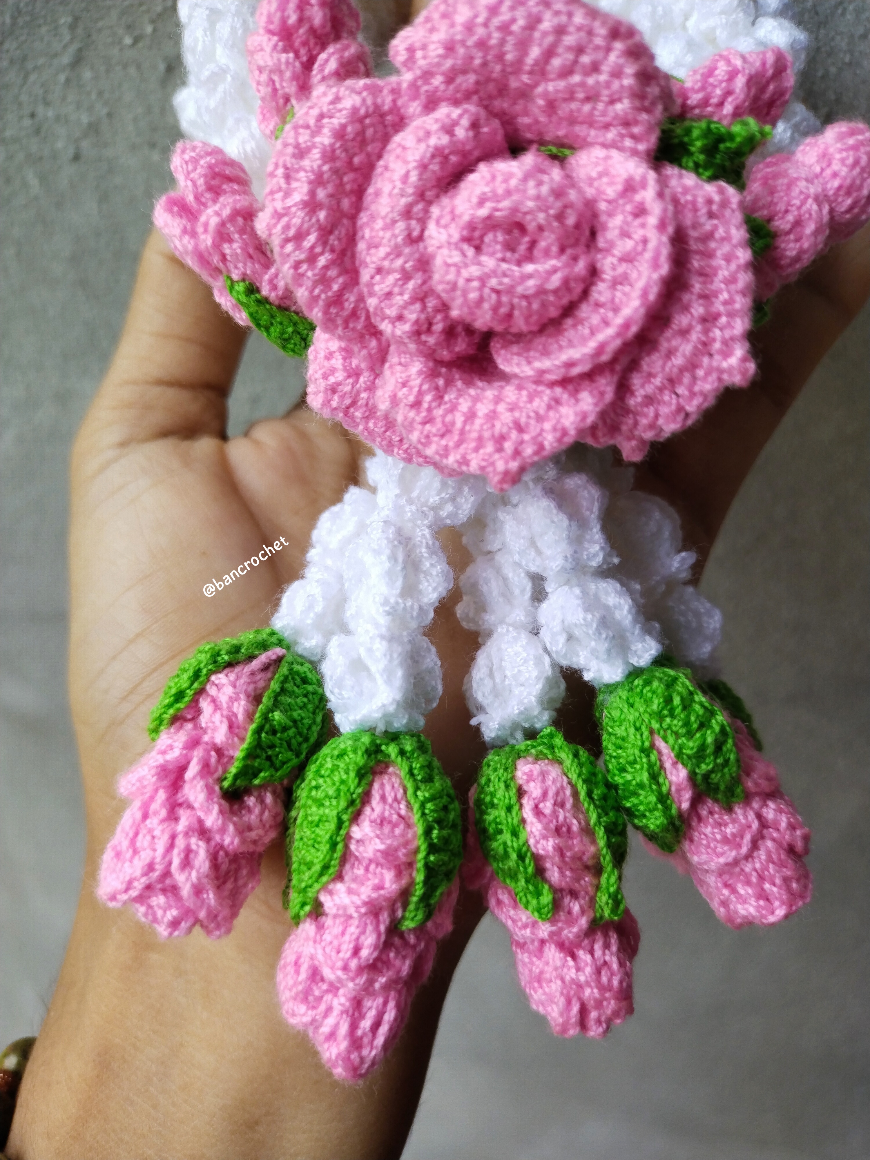 Bancrochet พวงมาลัยถักโครเชต์ พวงมาลัยมะลิถัก crochet jasmine garland หลากสี 7*14 cm